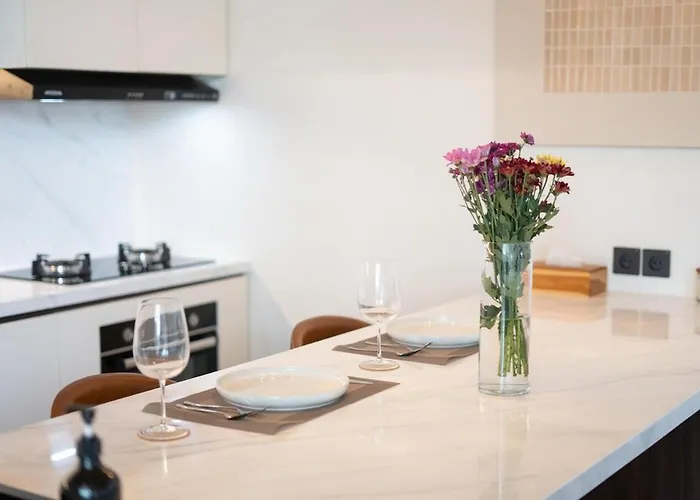 Emerald Hill 4a Minimalist 1br In *